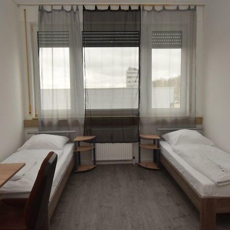 Monteurzimmer Messe Airport Wolfschlugen Kültér fotó