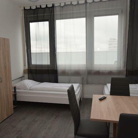 Monteurzimmer Messe Airport Wolfschlugen Kültér fotó