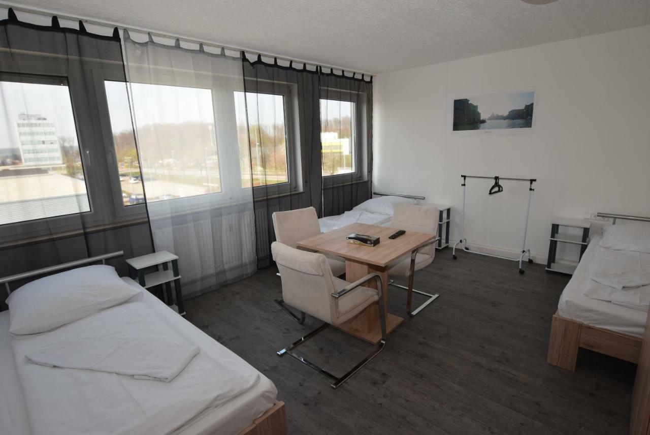 Monteurzimmer Messe Airport Wolfschlugen Kültér fotó
