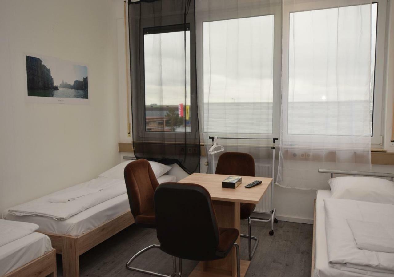 Monteurzimmer Messe Airport Wolfschlugen Kültér fotó